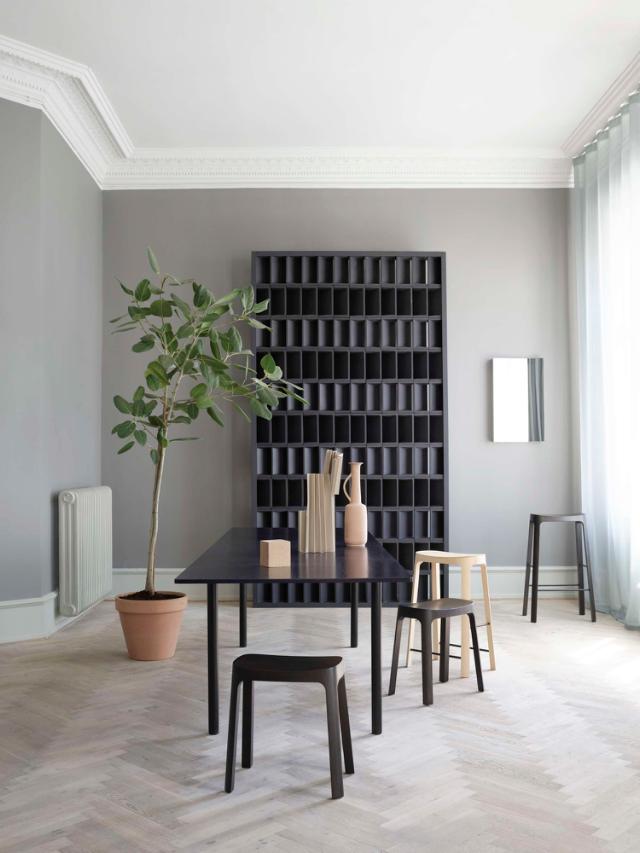 CROFTON stool - SH45 - sortbejdset fyrretræ