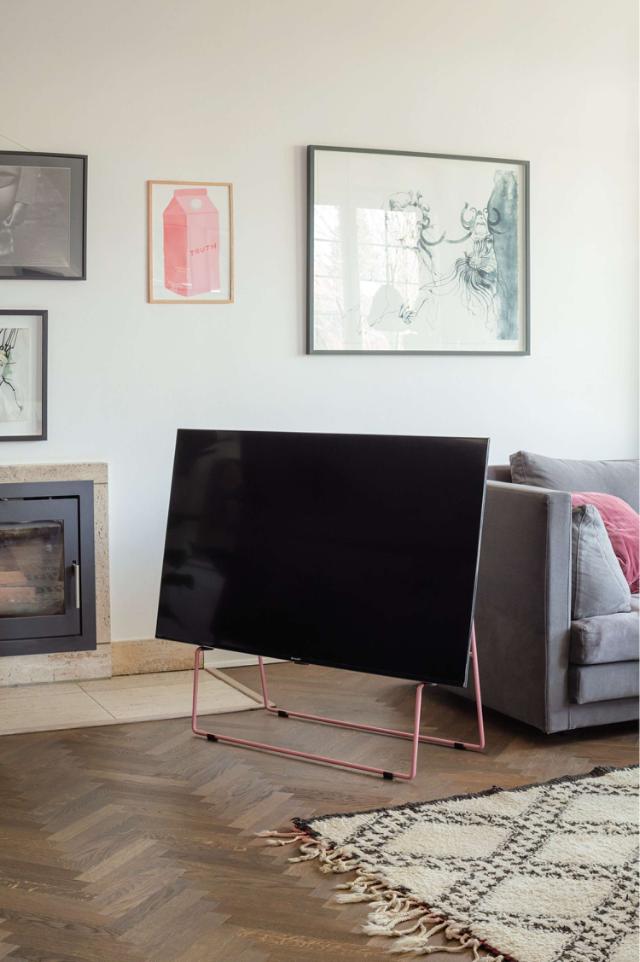 CARRY TV stand - Fig Purple